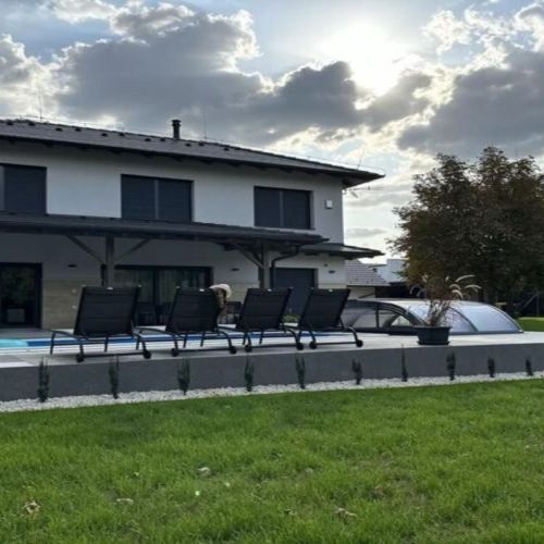 Feketebárány Apartman Abádszalók