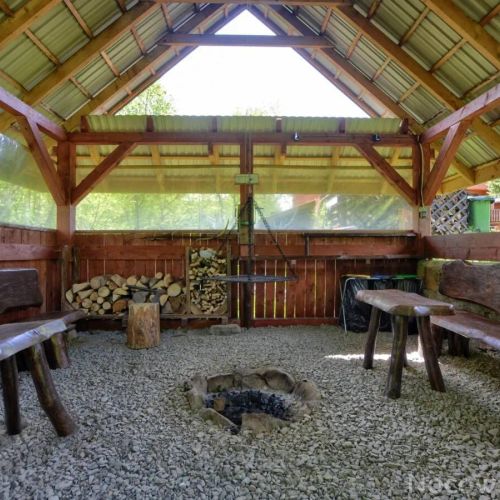 Domki Zacisze Nad Wodą w Bieszczadach Baligród – Baligród, Polsko