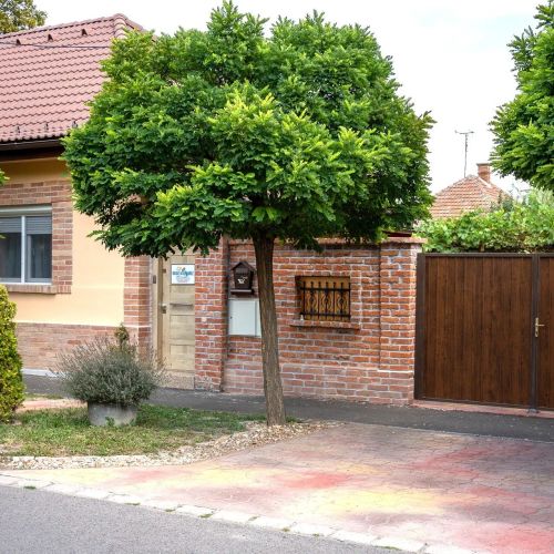 Holiday Apartmanház Gyula – Giula, Ungaria