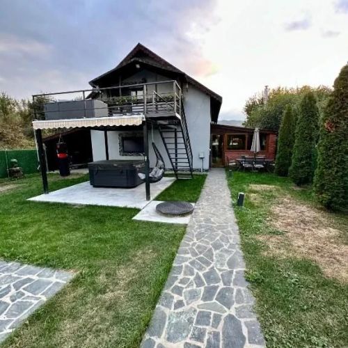Casa Fred Dăești