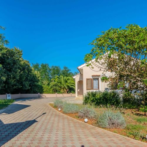 Holiday Home Suric Privlaka – Privlaka, Croația