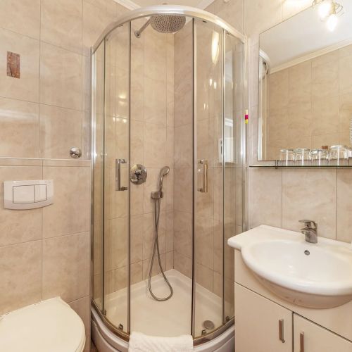 Hotel Omorika***, Punat – Krk, Croația