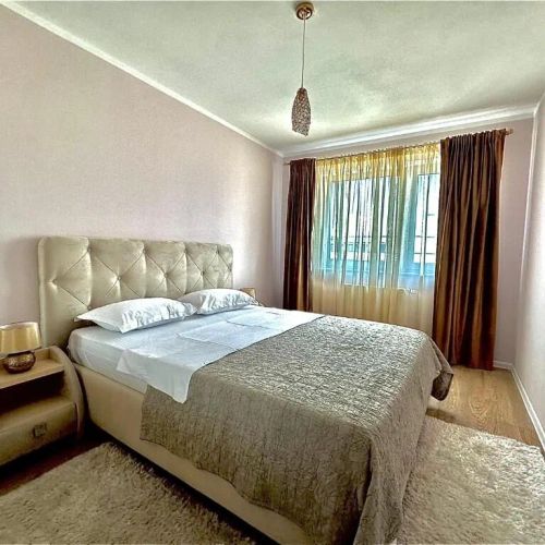 Apartament 4 Friends Coresi Pink Brașov