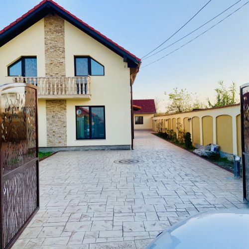 Casa Ariana Ungureni – Ungureni, România