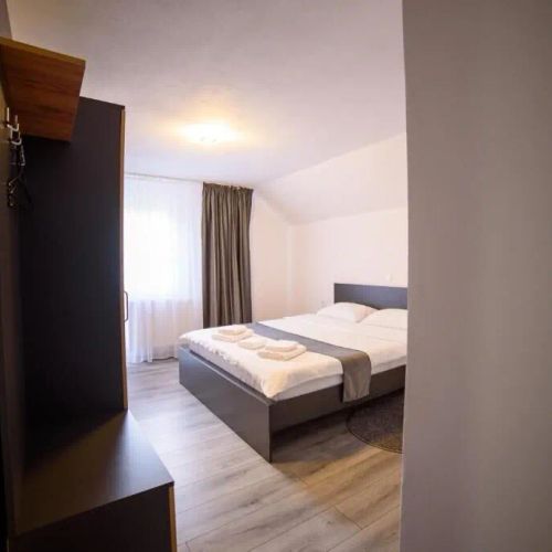 Cabana de Sub Deal Arieșeni – Arieşeni, România