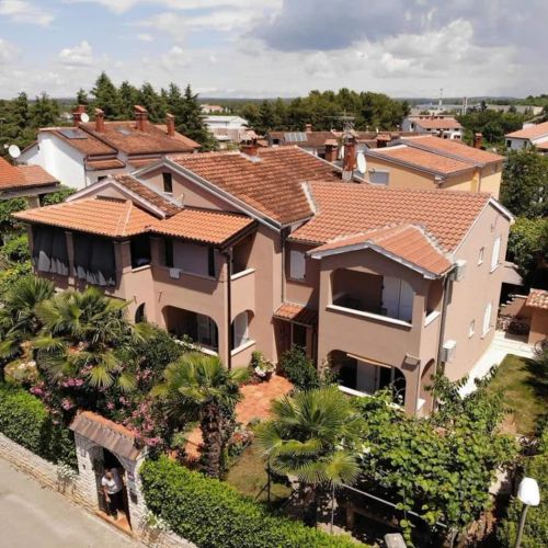 Apartments Leonard Porec