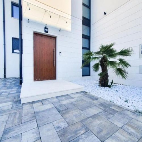 Apartments Vrsi