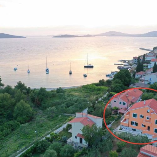 Apartments Delfin Prvic Sepurine