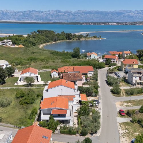 Apartment Baras Nin