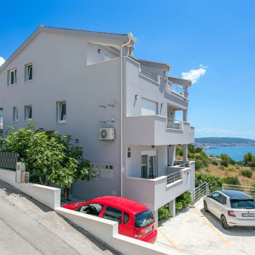 Apartments With Parking Space Seget Donji, Trogir - 23273 Seget Donji