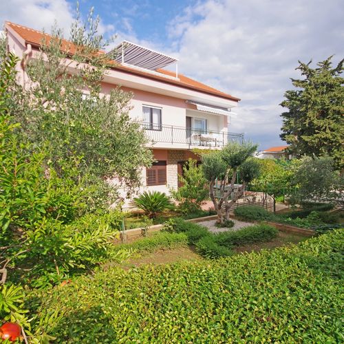 Apartmanok Parkolóhellyel Pirovac, Sibenik - 23285 Pirovac