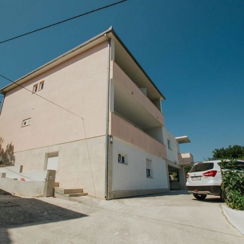 Apartments Dome Arbanija