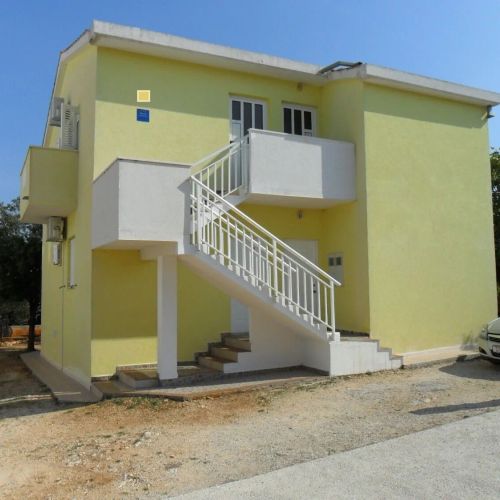 Apartments Mango Sevid