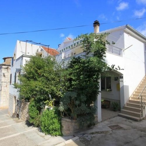 Apartments Zoki Vis