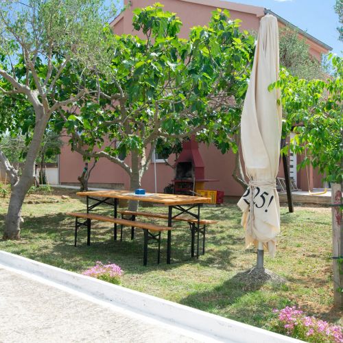 Apartments Ljubo Vrsi – Vrsi, Croația
