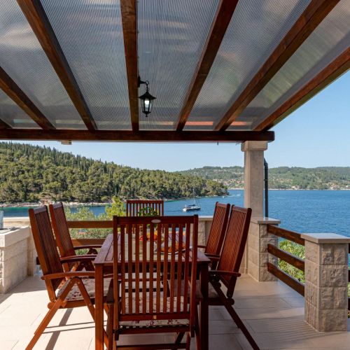 House Vers Vela Luka
