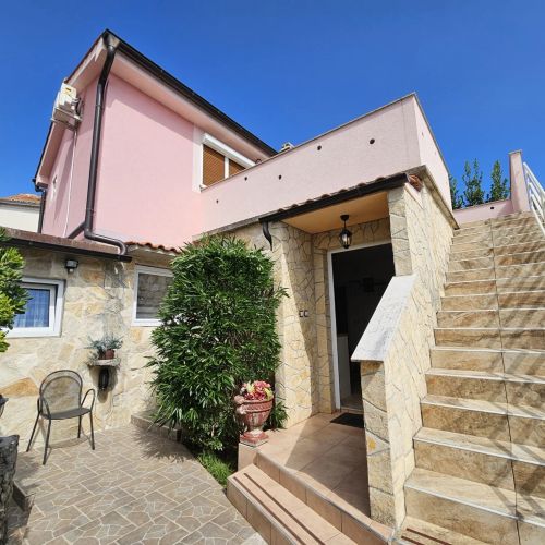 Holiday House Kate Malinska – Malinska, Croația