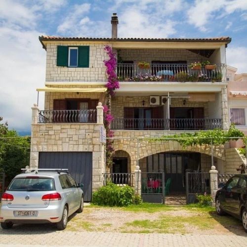 Apartments Juri Sucuraj – Sućuraj, Croația