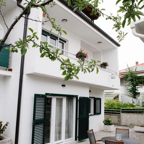 Apartments Petri Tisno