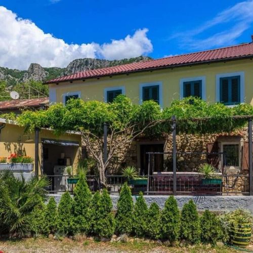 Kuća za Odmor Bribirka Gradac – Bribir, Croația