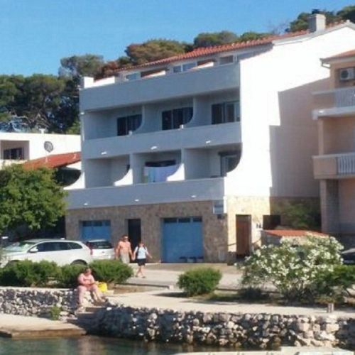 Apartments Marica Tisno II