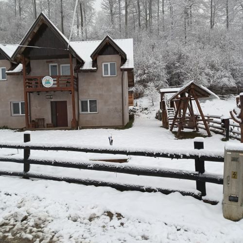 Casa Vânătorului Buzăiel – Buzăiel, România