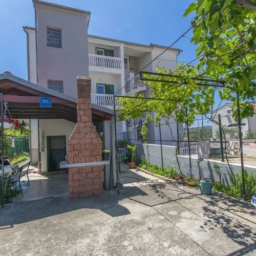 Apartments Selma Biograd
