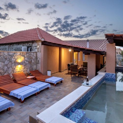 Family Friendly House With A Swimming Pool Zastražišće, Hvar - 23743 Zastražišće