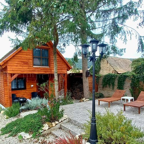 Faház a fenyők alatt - Borostyánkút Wellness Home  II. Bakonybél