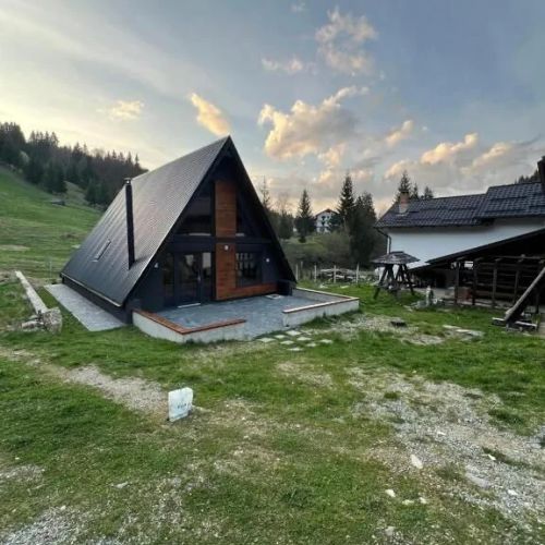 CabanA Oscar Borșa – Borşa, România