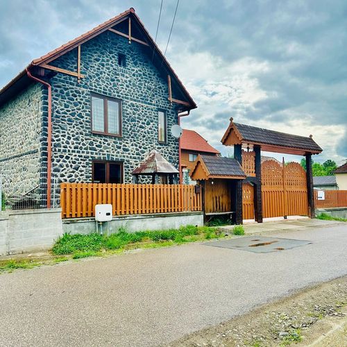 Pensiunea Agroturistică Casa de Piatră Brăișoru