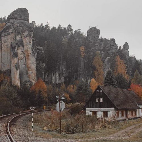 Soukromí pod skalami – Adršpach, Česká republika