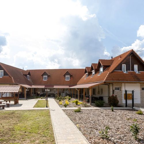 Mátravölgy Apartmanház Pásztó – Pásztó, Ungaria