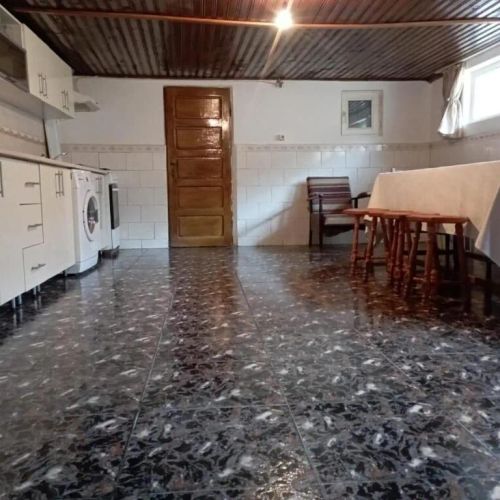 Casuță de sub munte Lopătari – Lopătari, România