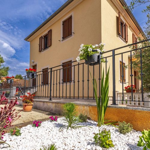 Apartments Baran Čižići