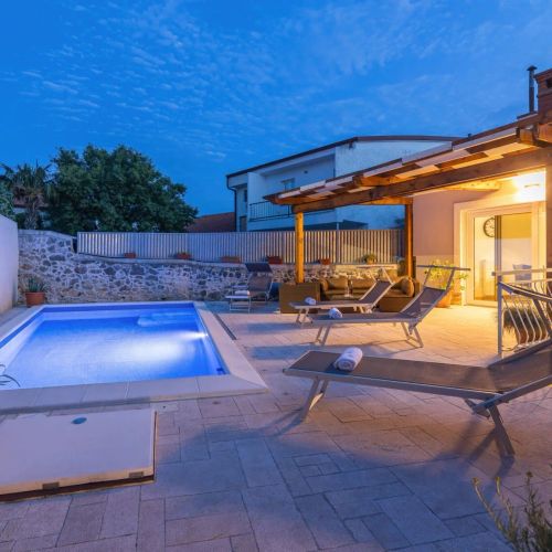 Kuca za odmor Oasis Novi Vinodolski – Novi Vinodolski, Croația