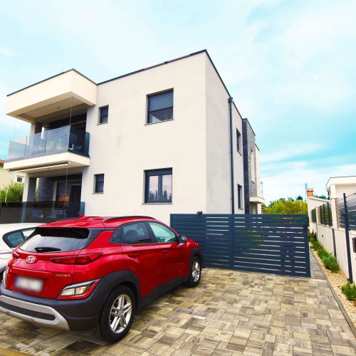 Apartments Daisy Pakostane