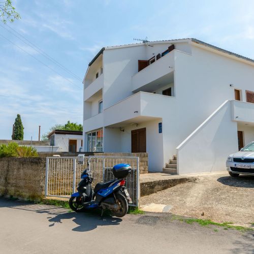Apartments Lada Vrboska