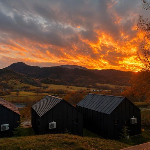 The Landscape Barn Homes Râșnov – Râșnov, România