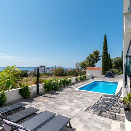 Apartments With Swimming Pool Okrug Gornji, Čiovo - 23649 Okrug Gornji