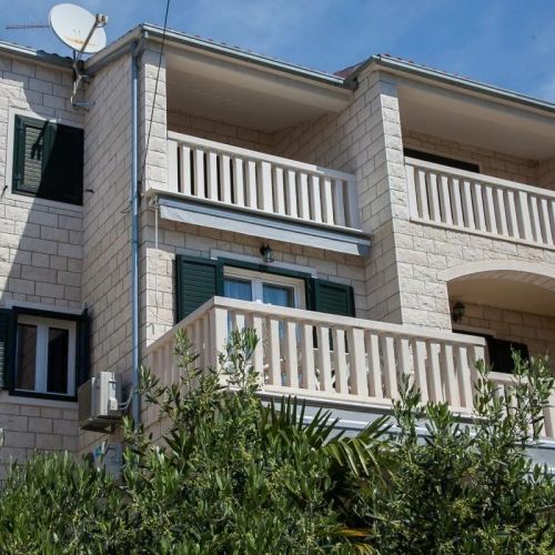 Apartments With Parking Space Bol, Brač - 23845 Bol