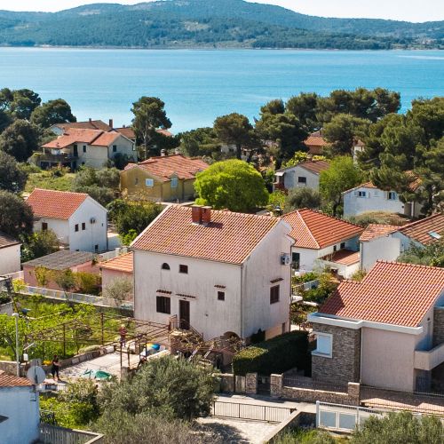 Apartments With Parking Space Jadrija, Šibenik - 23947 Jadrija