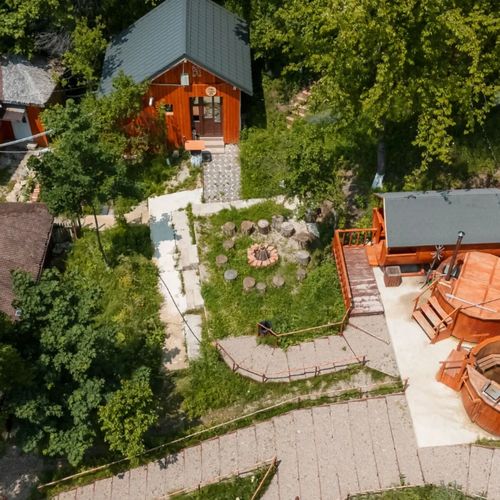 Cătunul Lacului Fermecat Pleși