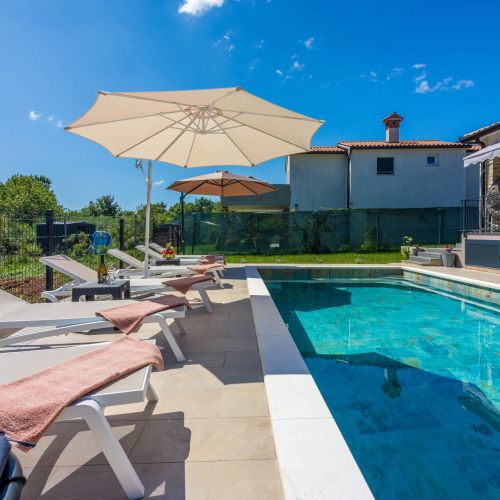 Villa Daris Nedescina