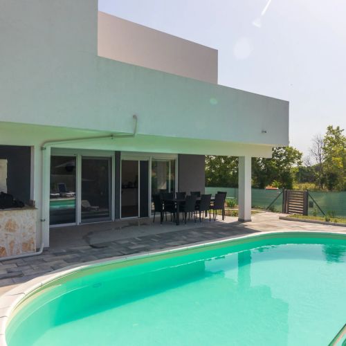 House Villa Ivona Suhovare