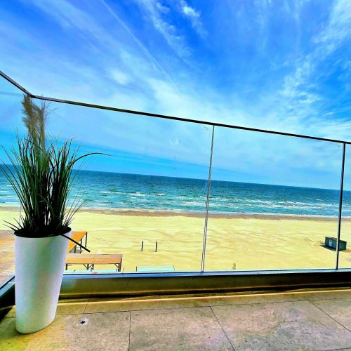 BeachFront Bliss- Endless Summer Mamaia Nord  – Mamaia-Sat, România