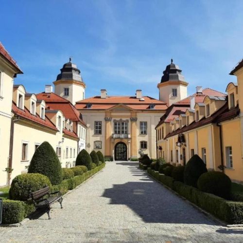 Hotel Przy Oślej Bramie - Zamek Książ Wałbrzych – Wałbrzych, Polska