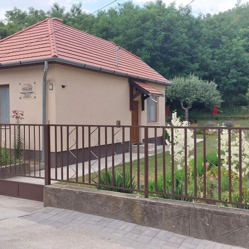 Faluvégi Vendégház Cserépváralja – Cserépváralja, Węgry