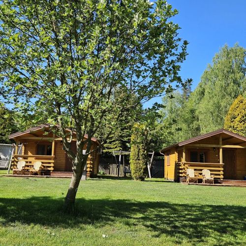 Pokoje i domki PRZY LEŚNICZÓWCE Wiele