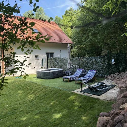 Vörös Patak Apartmanház Balatonfűzfő